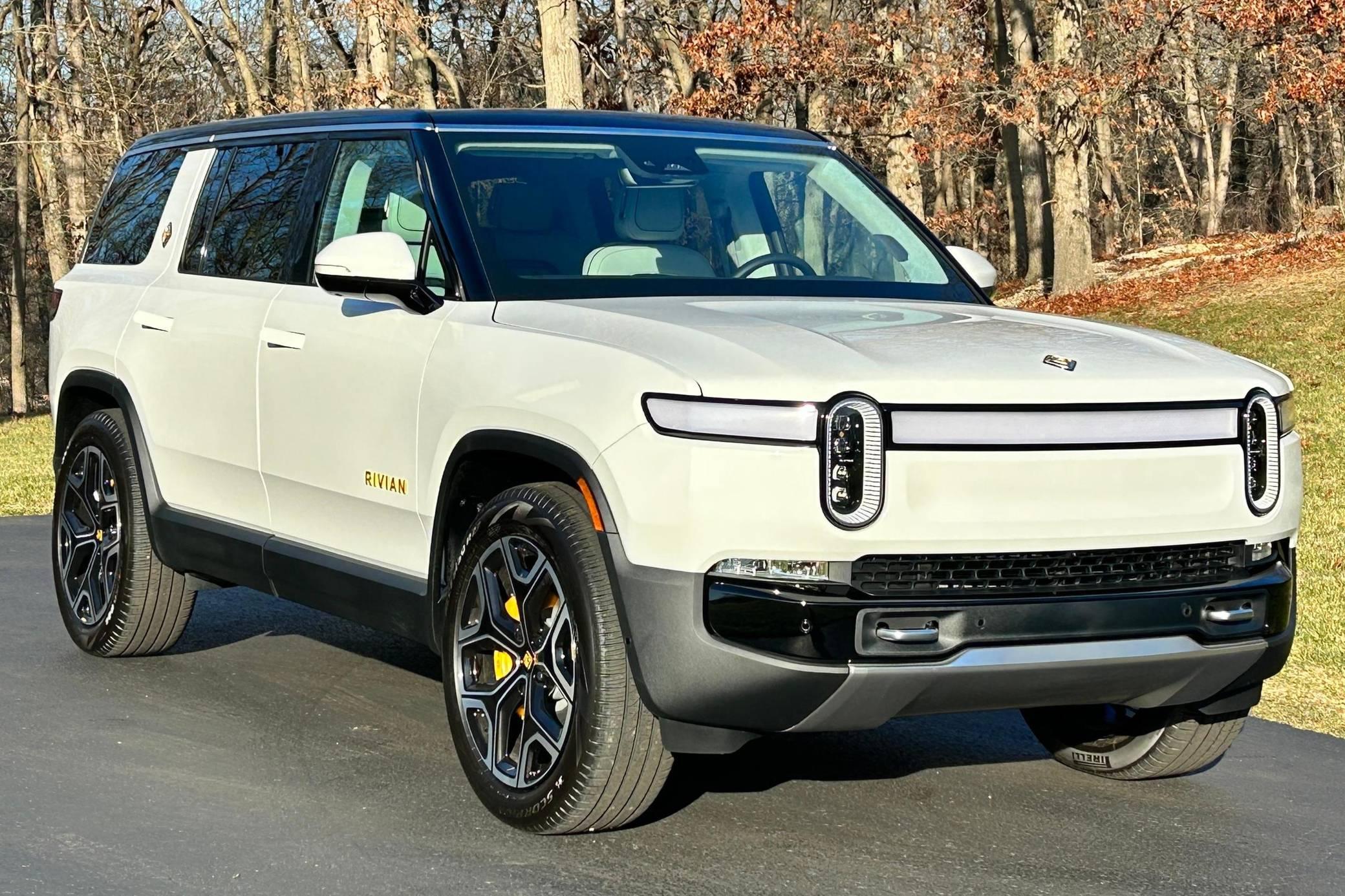 Rivian R1S Adventure 2024