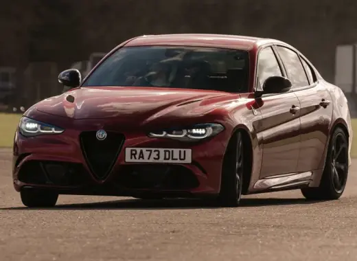 Alfa Romeo Giulia Quadrifoglio 2024